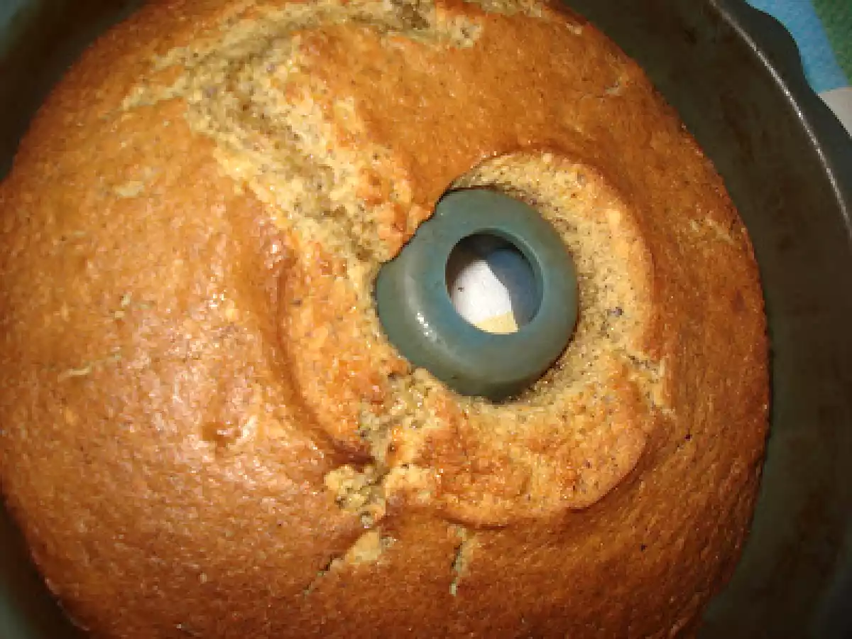 BOLO DE CENOURA, AVELÃS E AÇÚCAR MASCAVADO... - foto 2
