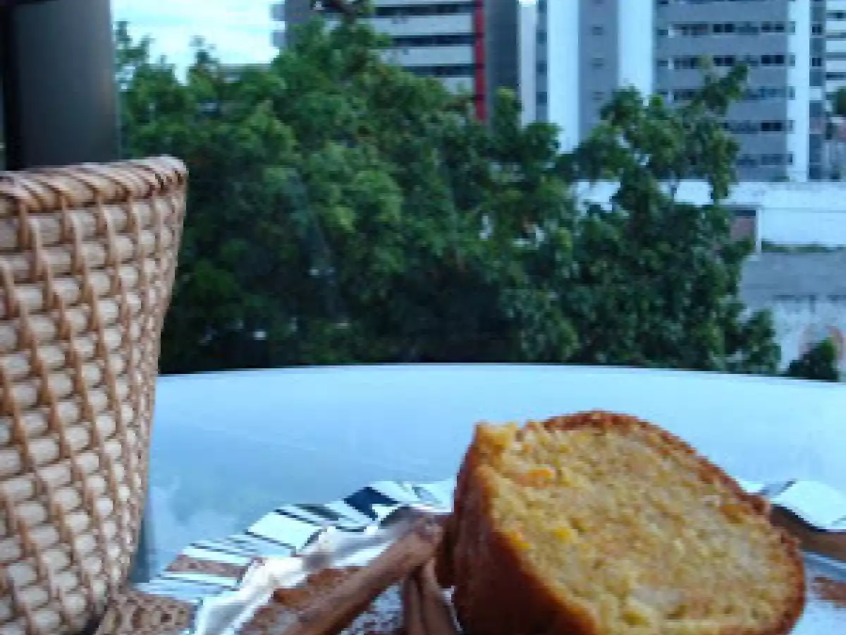 Bolo de cenoura com açúcar mascavo e canela
