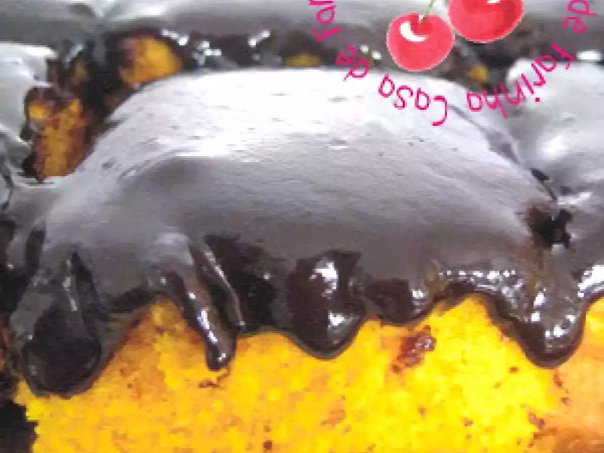 Bolo de Cenoura com Cobertura de Chocolate