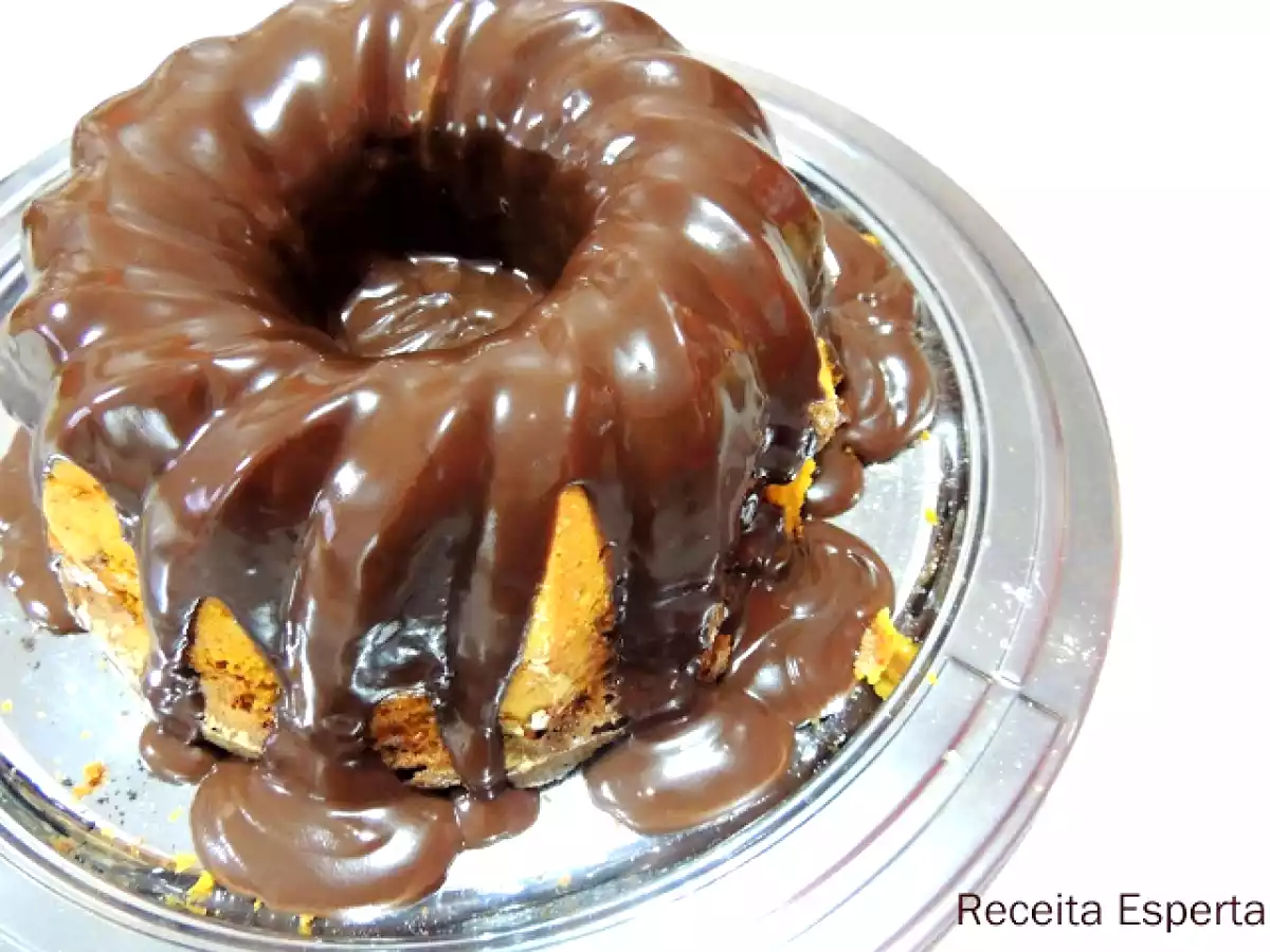 Bolo de Cenoura com cobertura de chocolate - foto 2