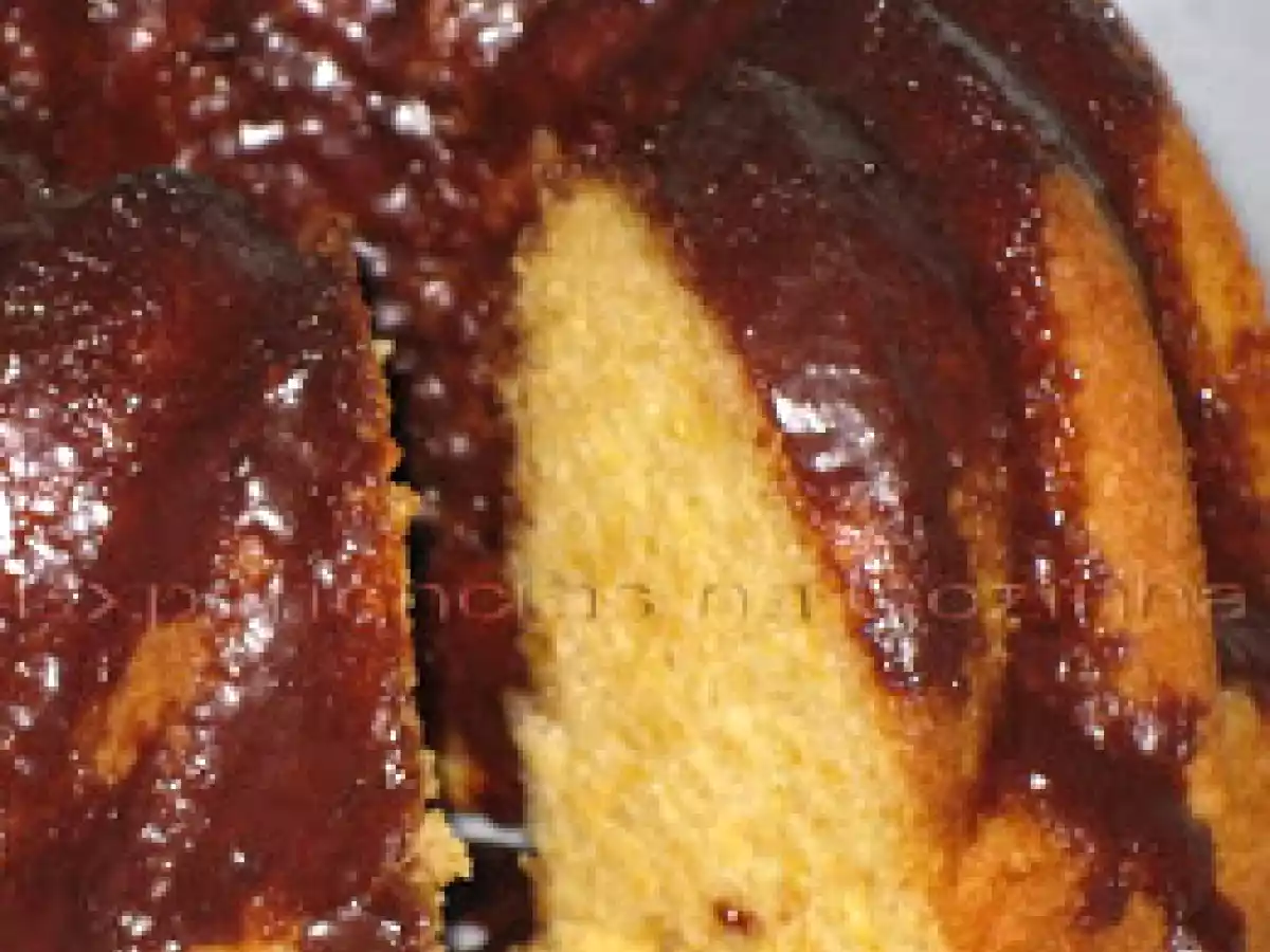 Bolo de Cenoura e Leite de Coco sem Ovos com Cobertura de Chocolate - foto 2
