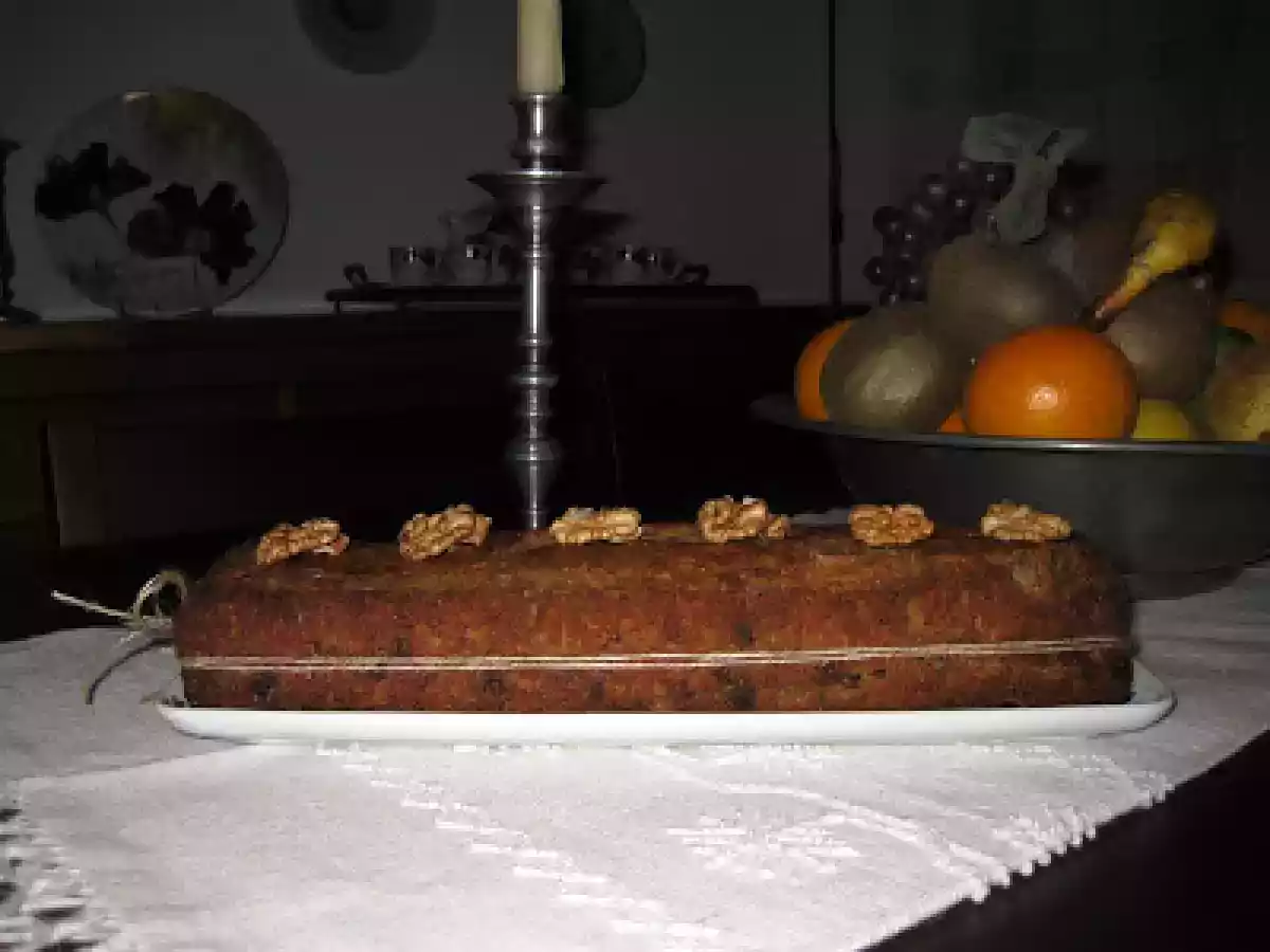 BOLO DE CENOURA, NOZES E PASSAS - foto 3