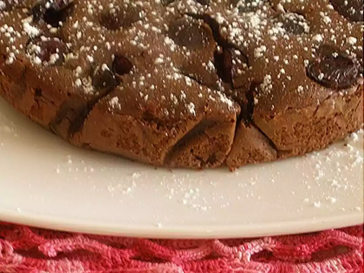 Bolo de Chocolate, Amêndoa e Cereja - foto 2