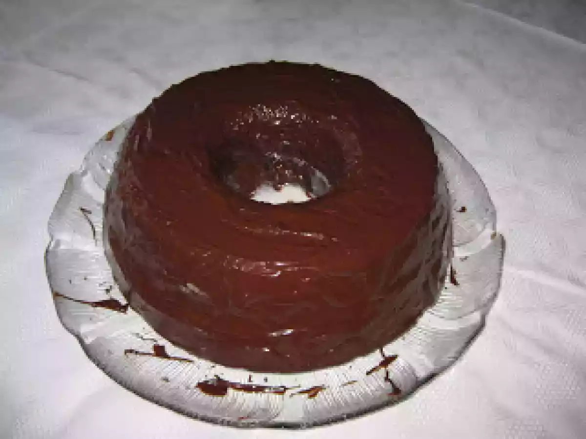 Bolo de Chocolate com amêndoas e natas
