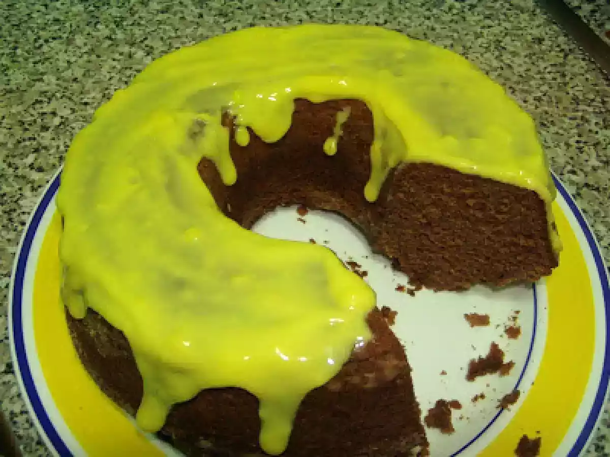 Bolo de chocolate com creme custard - foto 2