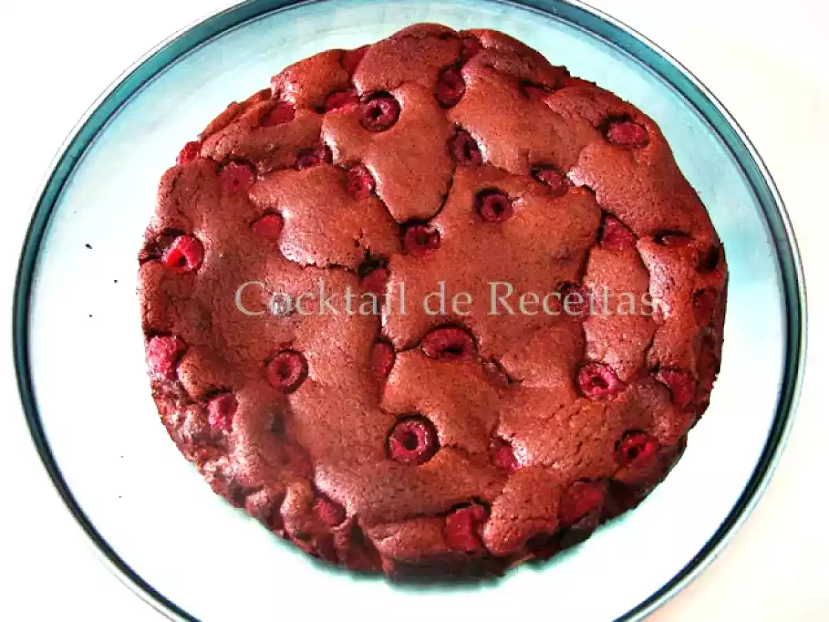 Bolo de Chocolate com Framboesas