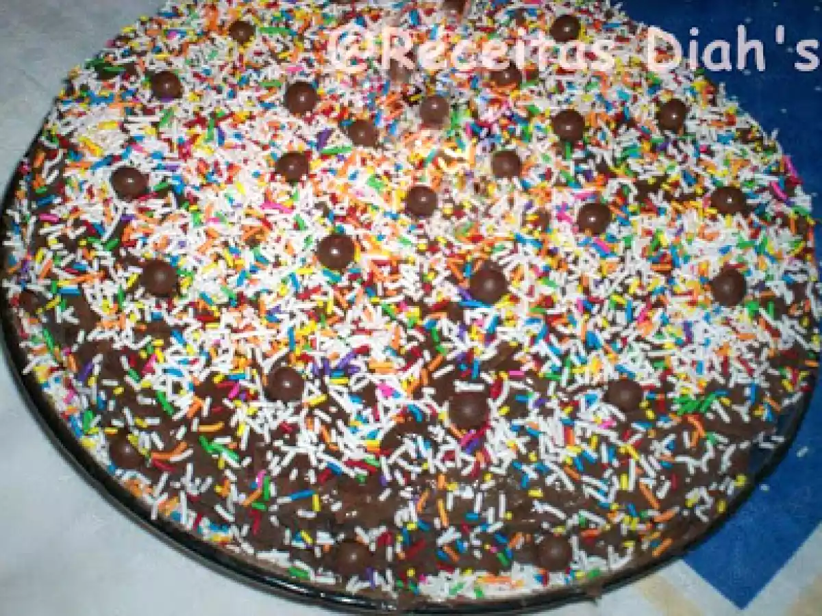 Bolo de Chocolate (com massa pronta, para os que não sabem preparar a massa ainda)