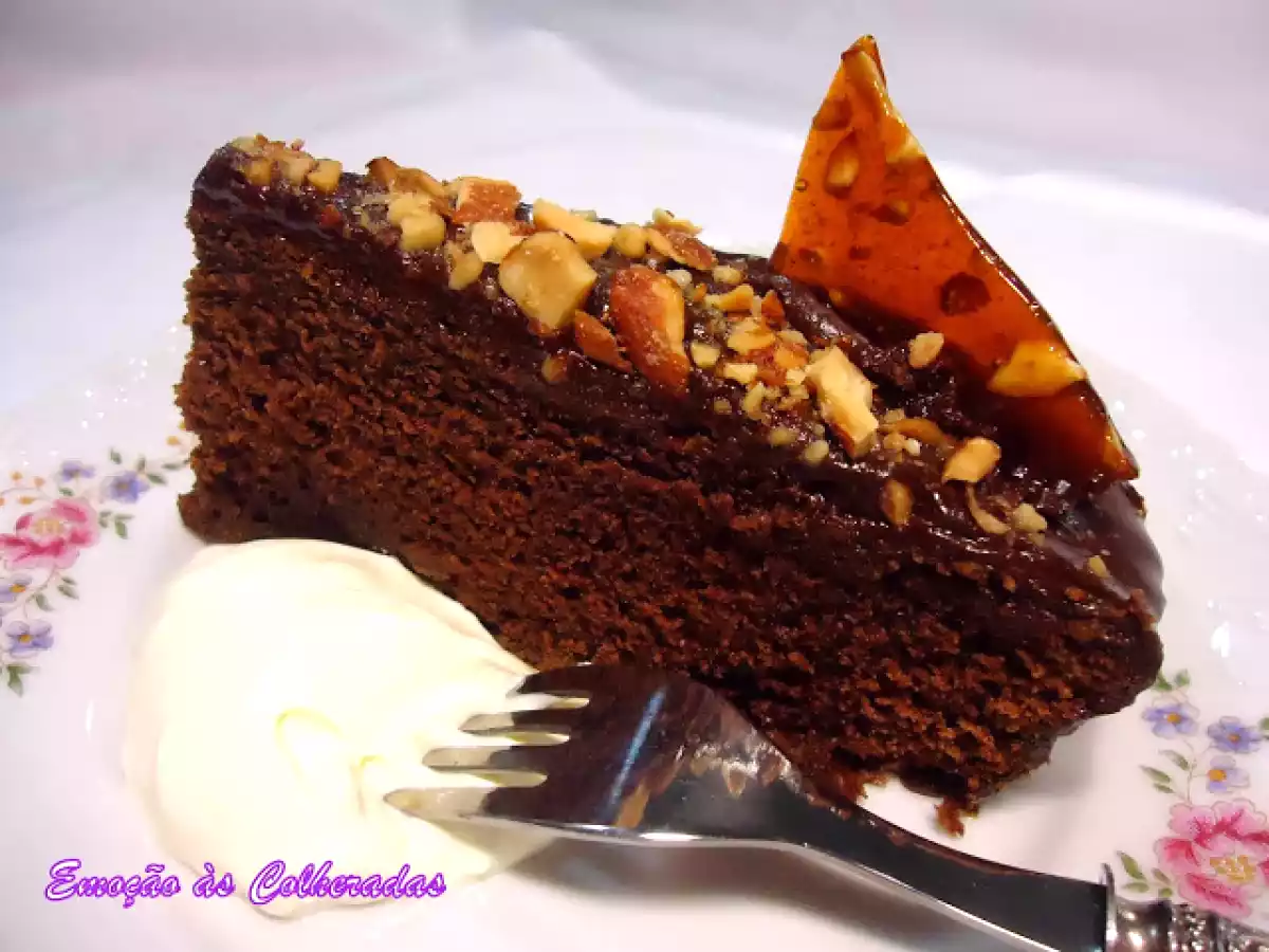 Bolo de Chocolate e Café com Praliné de Amêndoas