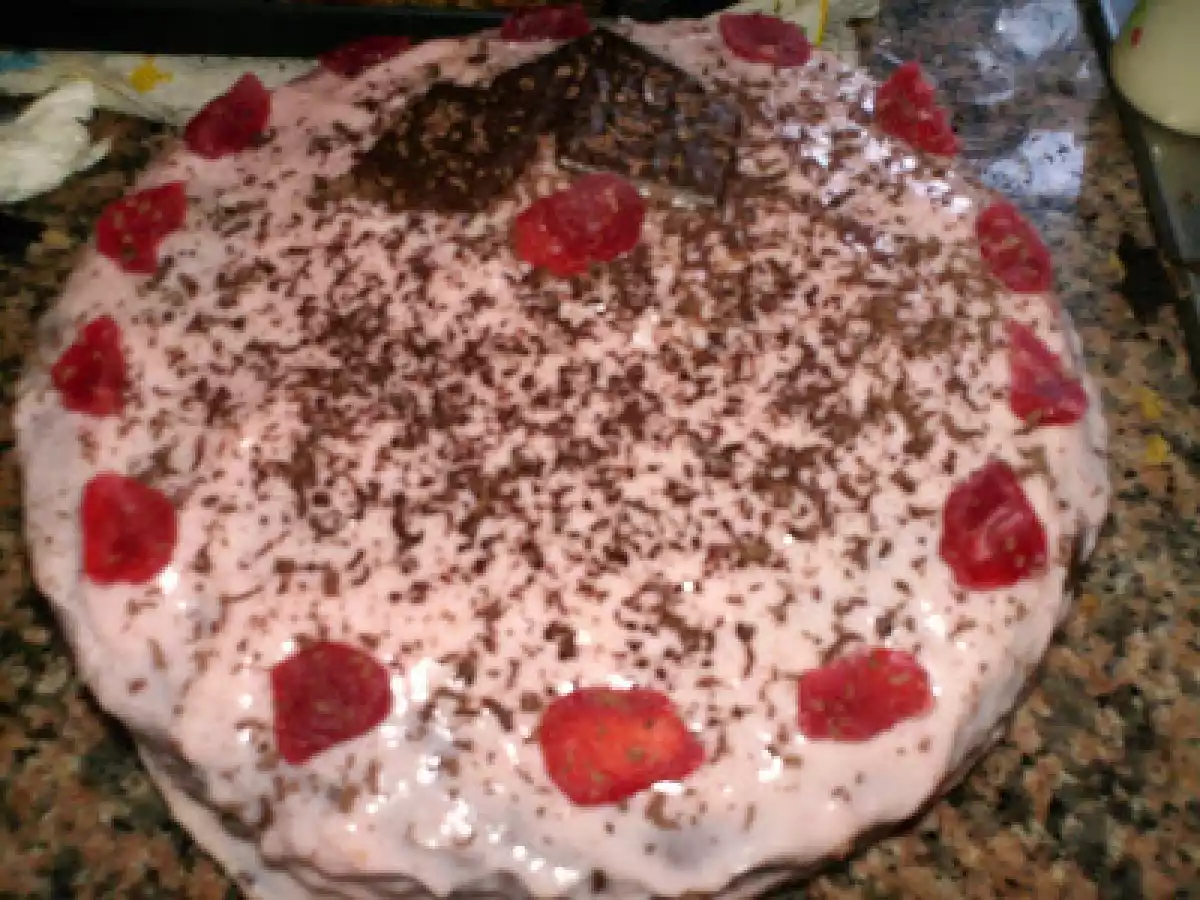 Bolo de chocolate e groselha - foto 2