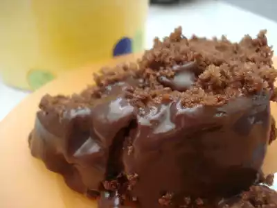 Bolo de chocolate e maçã