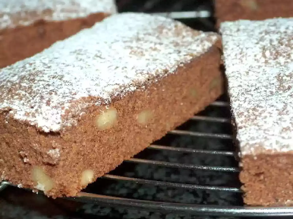 BOLO DE CHOCOLATE E NOZES - foto 3