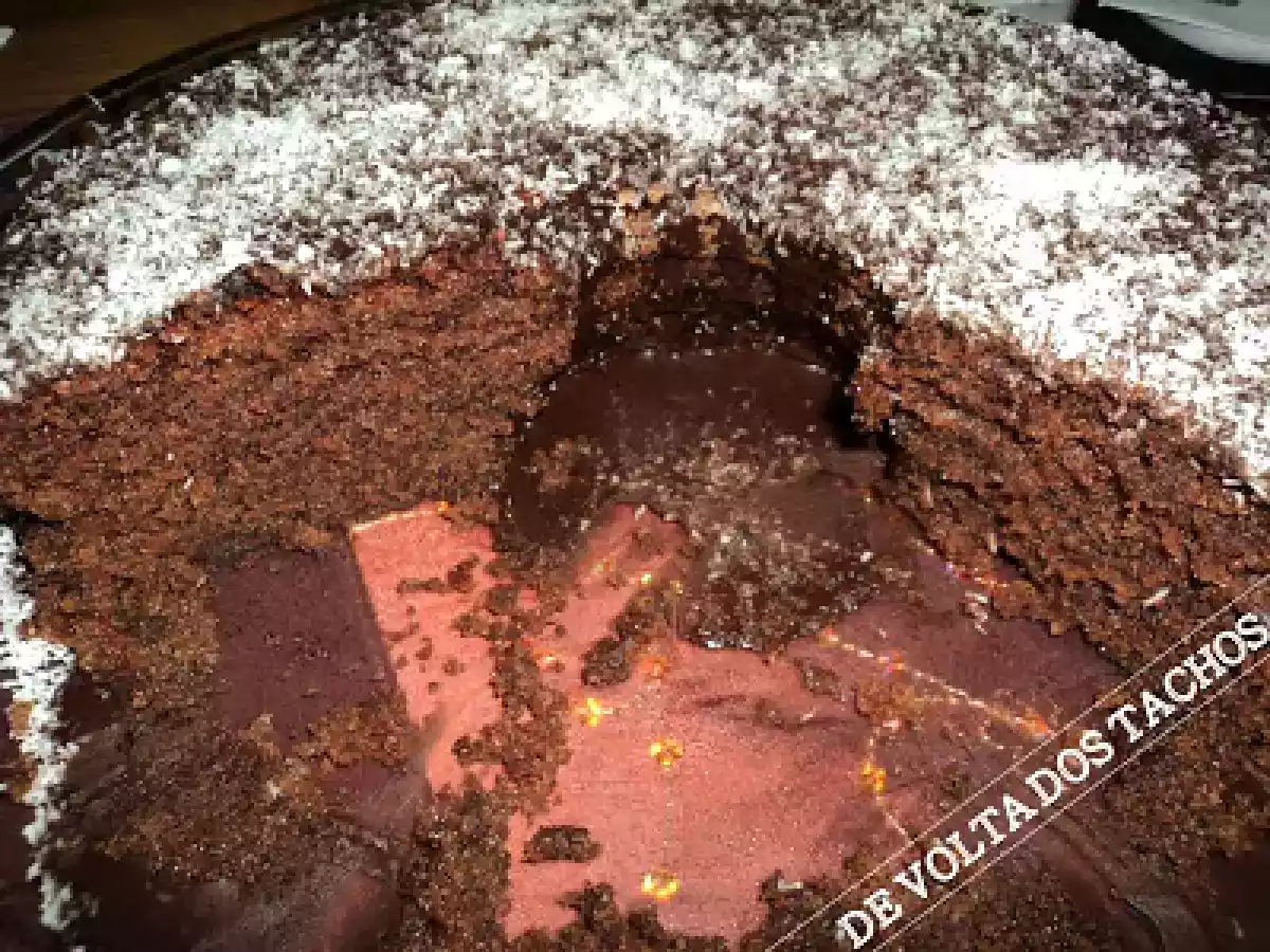 BOLO DE CHOCOLATE GULOSO - foto 2