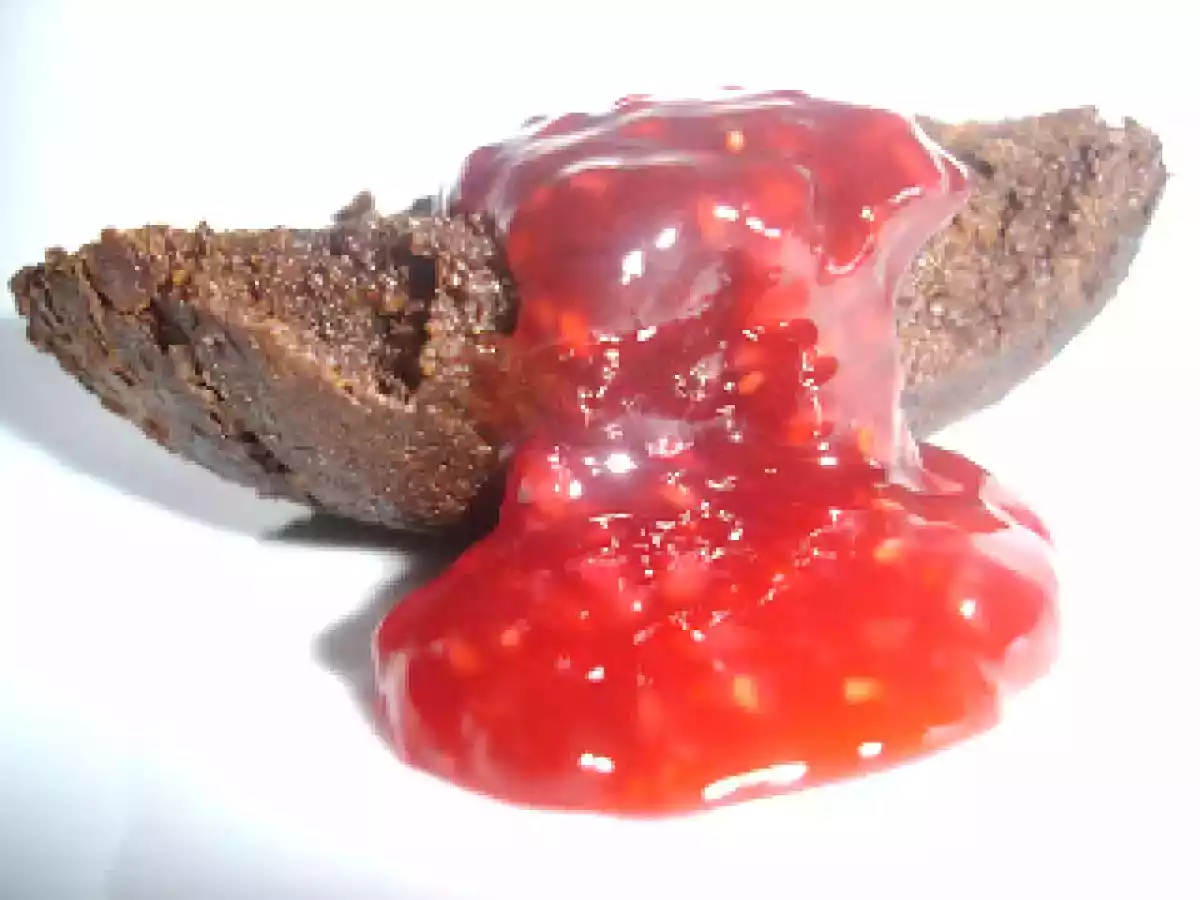 Bolo de Chocolate na MFP com compota de Framboesa e Baunilha - foto 2