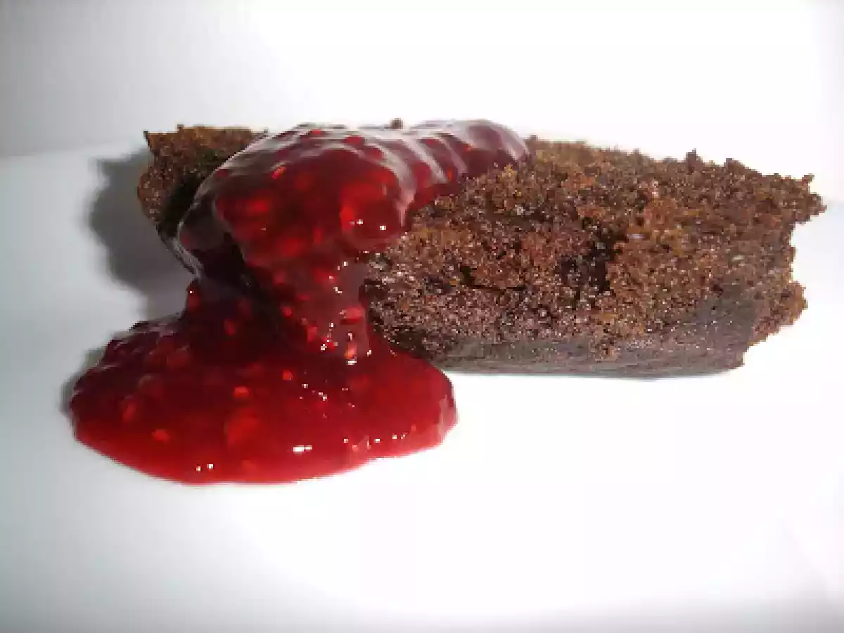 Bolo de Chocolate na MFP com compota de Framboesa e Baunilha - foto 3