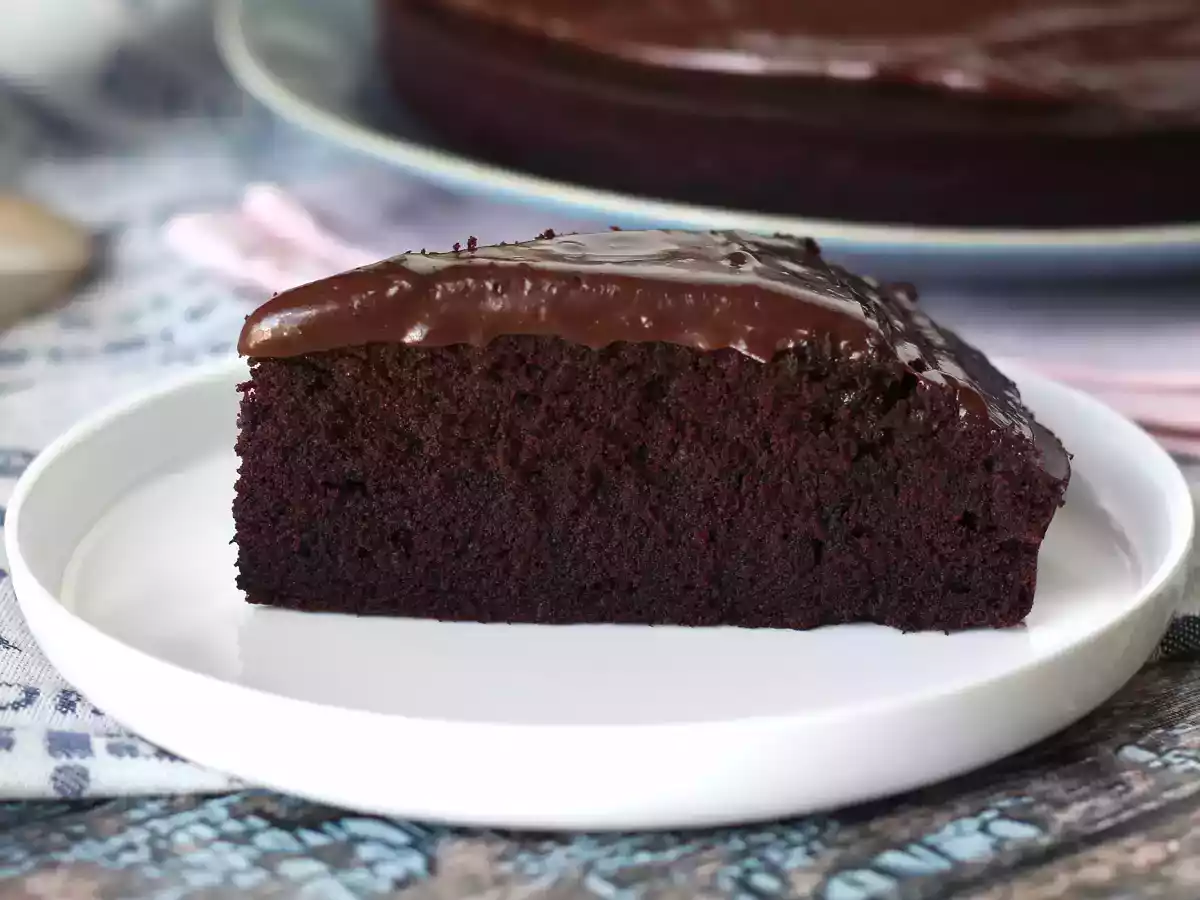 Bolo de chocolate sem lactose e sem batedeira - foto 4