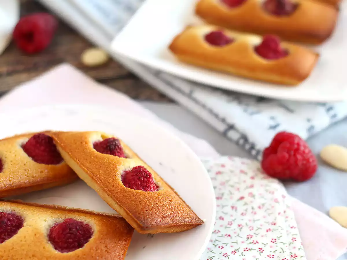 Bolo de claras, amêndoas e framboesas (financier) - foto 3