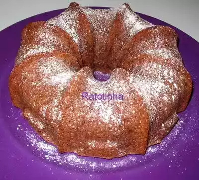 Bolo de claras, coco e chocolate