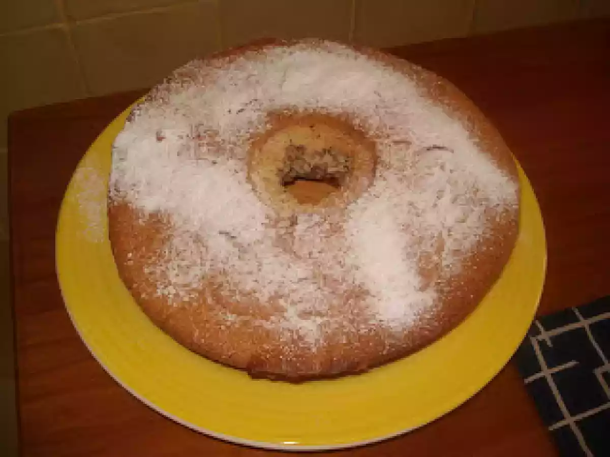 BOLO DE CLARAS E NOZES...