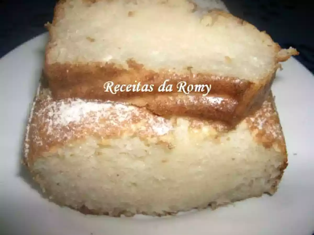 Bolo de coco com mascarpone