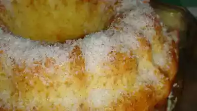 Bolo de côco encharcado
