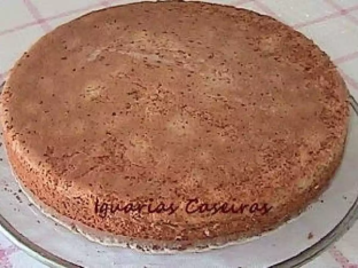 Bolo de Courgette e Amêndoas com cobertura de caramelo - foto 3