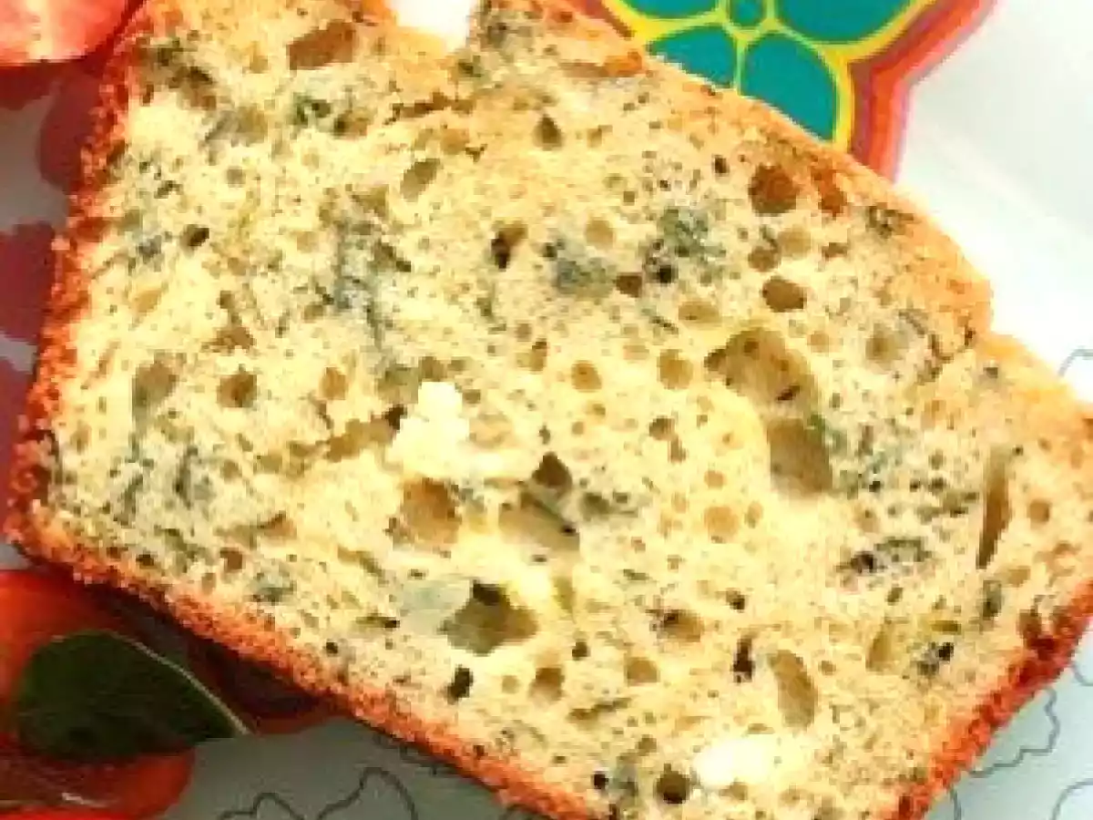 Bolo de Ervas Frescas e Gorgonzola