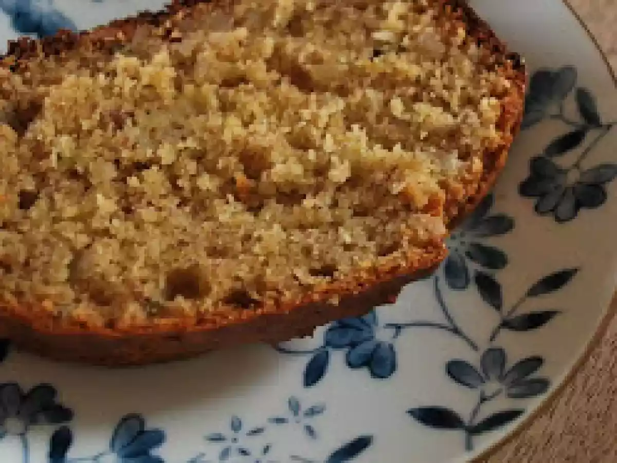 Bolo de farinha de amaranto, banana e nozes