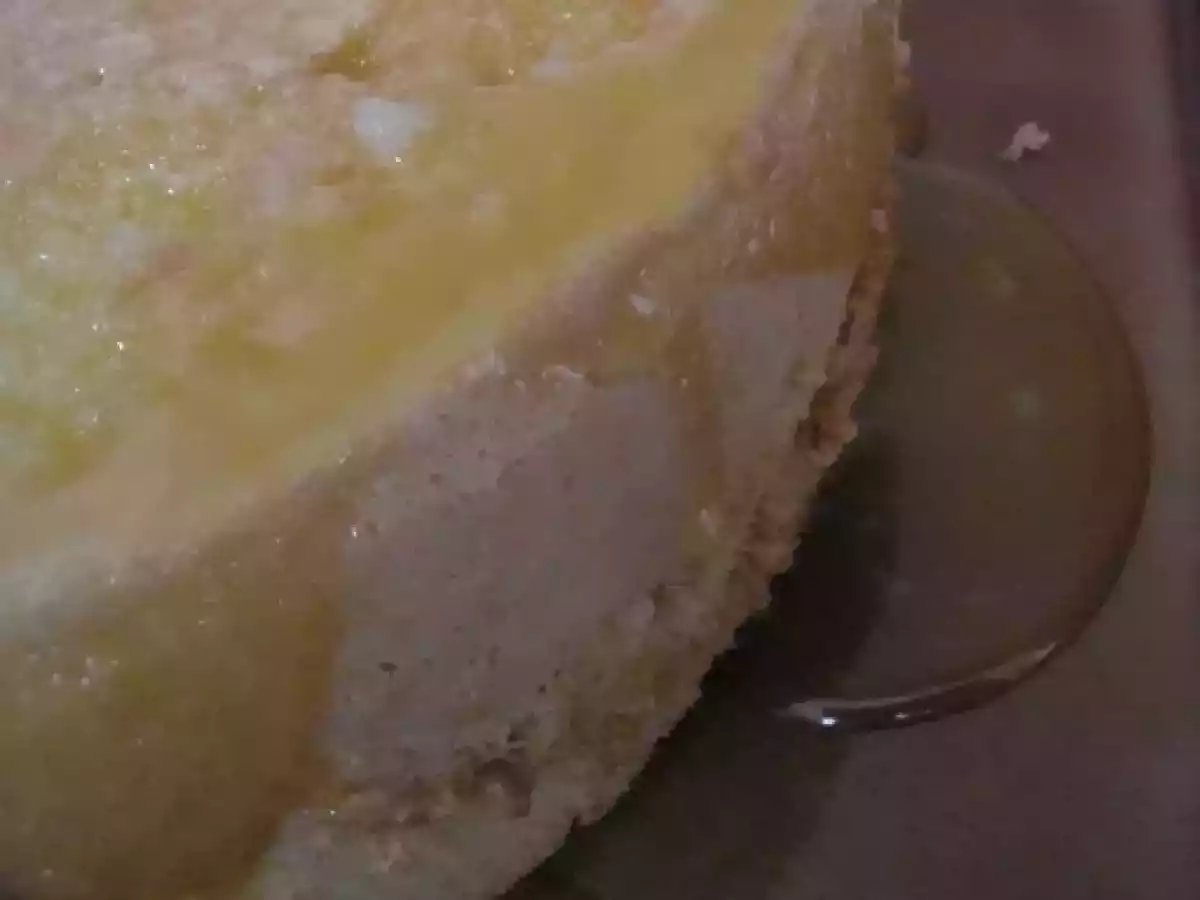 Bolo de Fécula com Toffee de Laranja