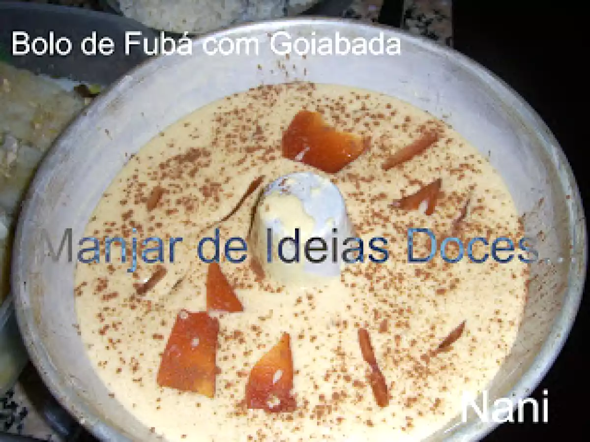 Bolo de Fubá com Goiabada ou Marmelada
