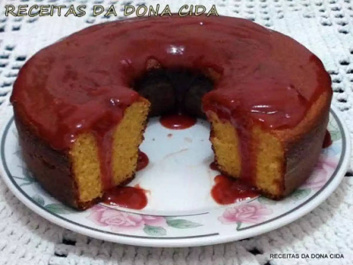 BOLO DE FUBÁ COM QUEIJO FRESCAL E CALDA DE GOIABA - foto 2