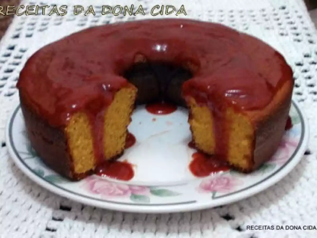 BOLO DE FUBÁ COM QUEIJO FRESCAL E CALDA DE GOIABA - foto 3