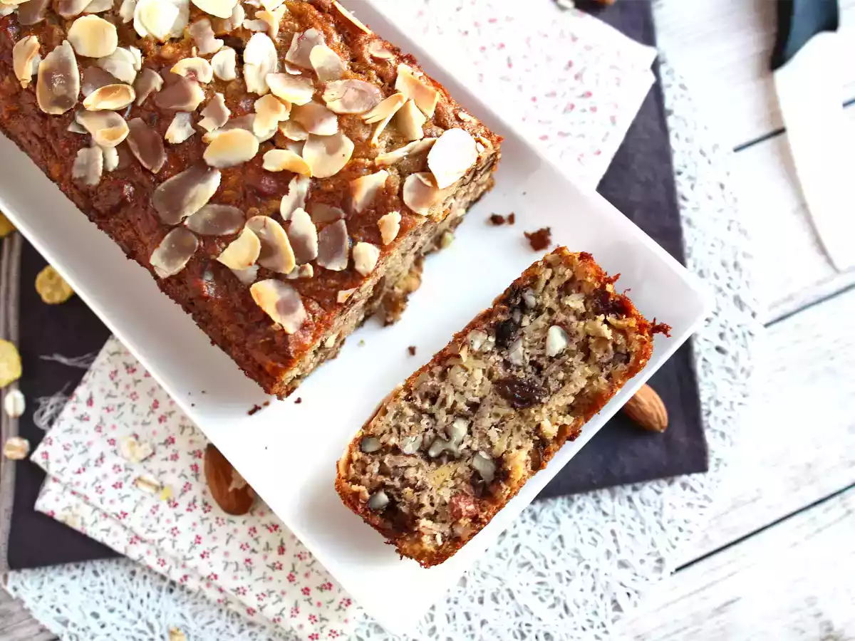 Bolo de granola sem adição de açúcar