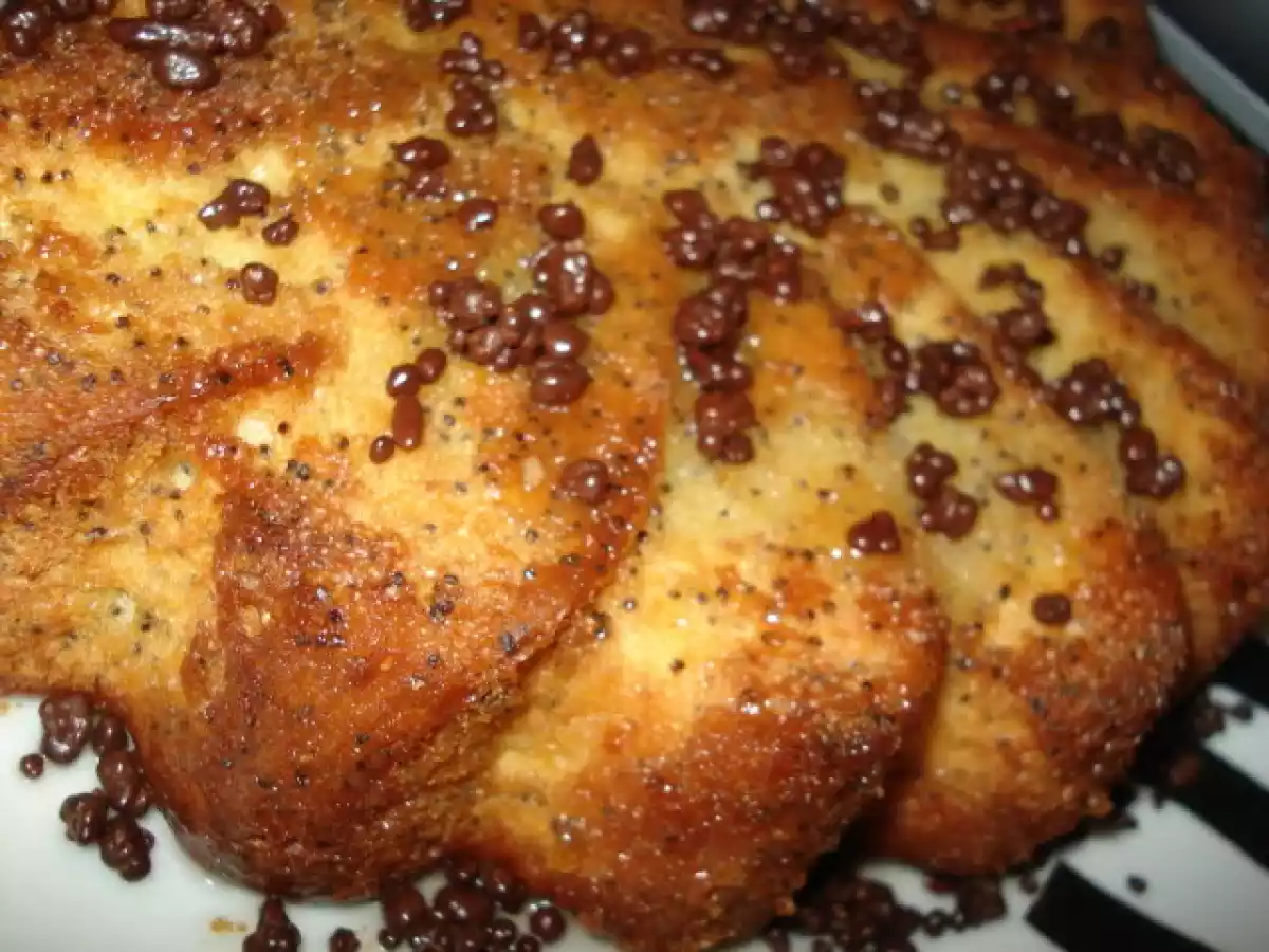BOLO DE IOGURTE AROMATIZADO DE RASPAS DE LIMÃO, ENRIQUECIDO DE SEMENTES DE PAPOILA - foto 7