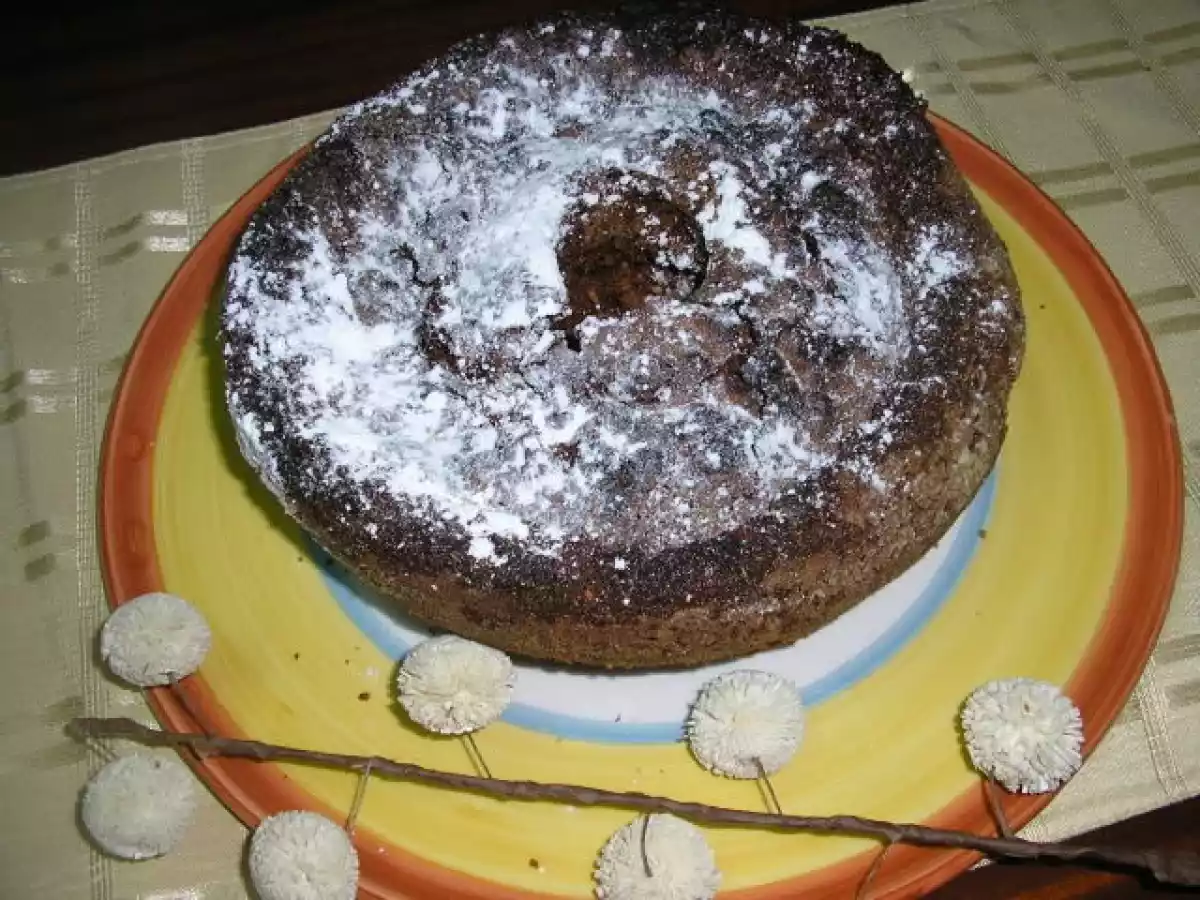 Bolo de iogurte com cacau e amêndoa - foto 2