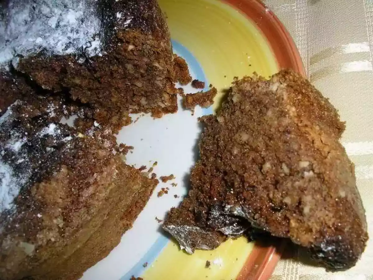 Bolo de iogurte com cacau e amêndoa - foto 3