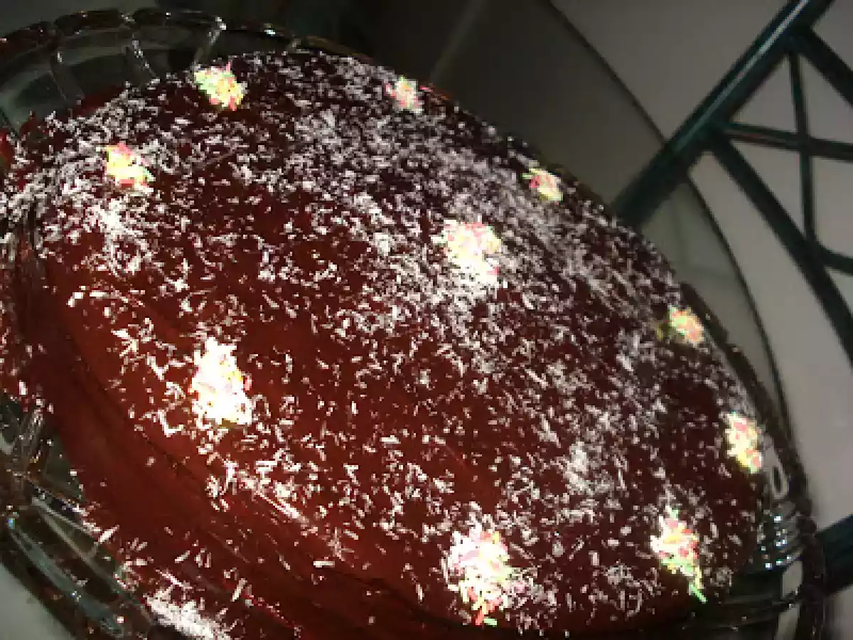 BOLO DE IOGURTE COM COBERTURA DE CHOCOLATE... - foto 3
