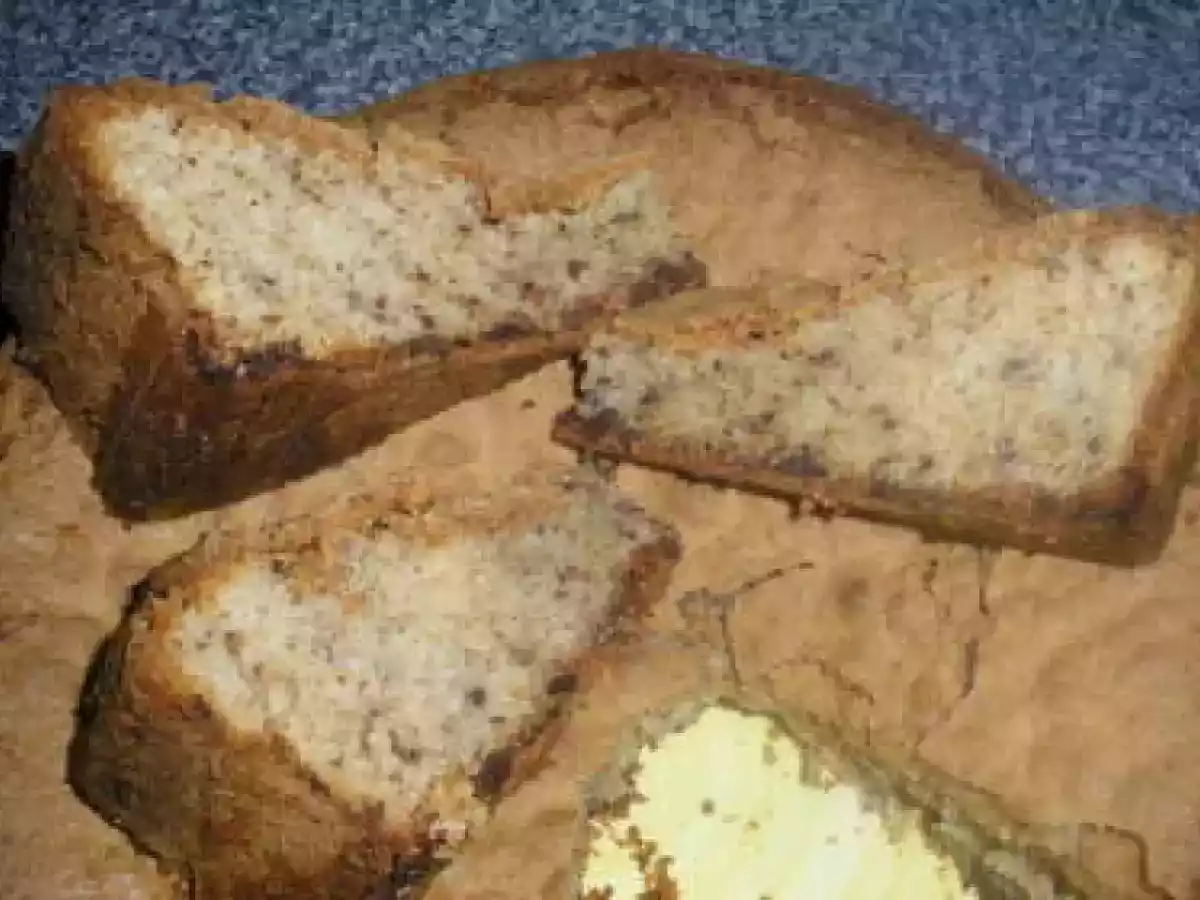 Bolo de iogurte com crocante de amêndoa e chocolate