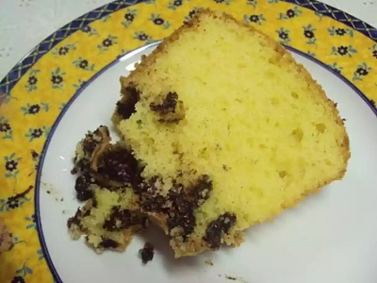 Bolo de Iogurte com Gotas de Chocolate