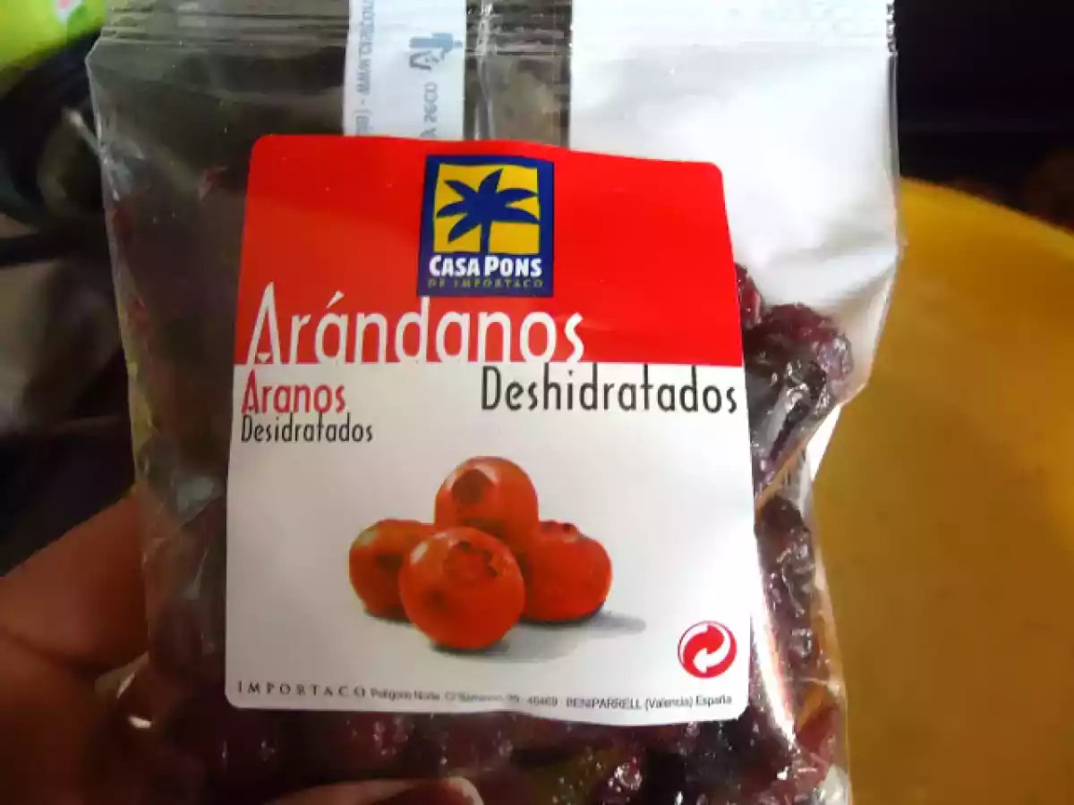 Bolo de laranja com casca e arandos - foto 3