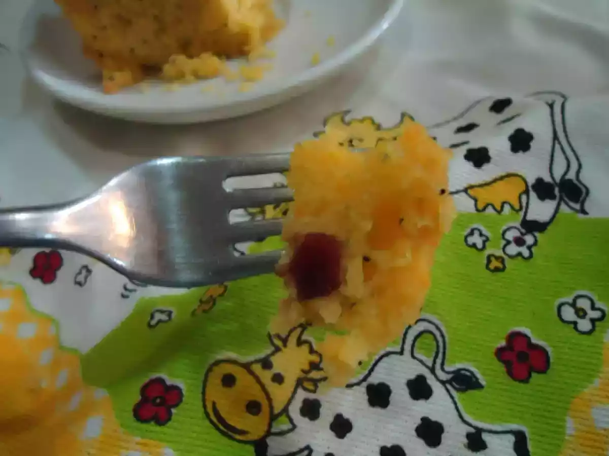 Bolo de laranja com casca e arandos - foto 6