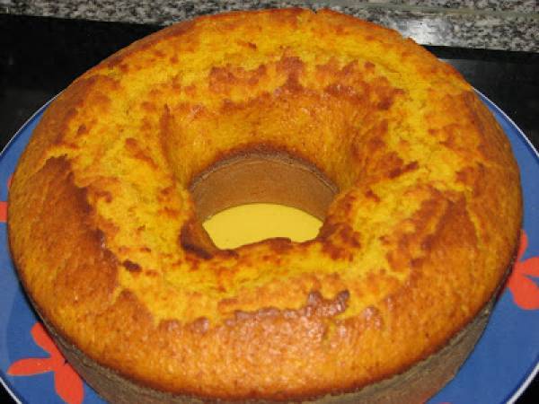 Bolo de Cenoura com Laranja