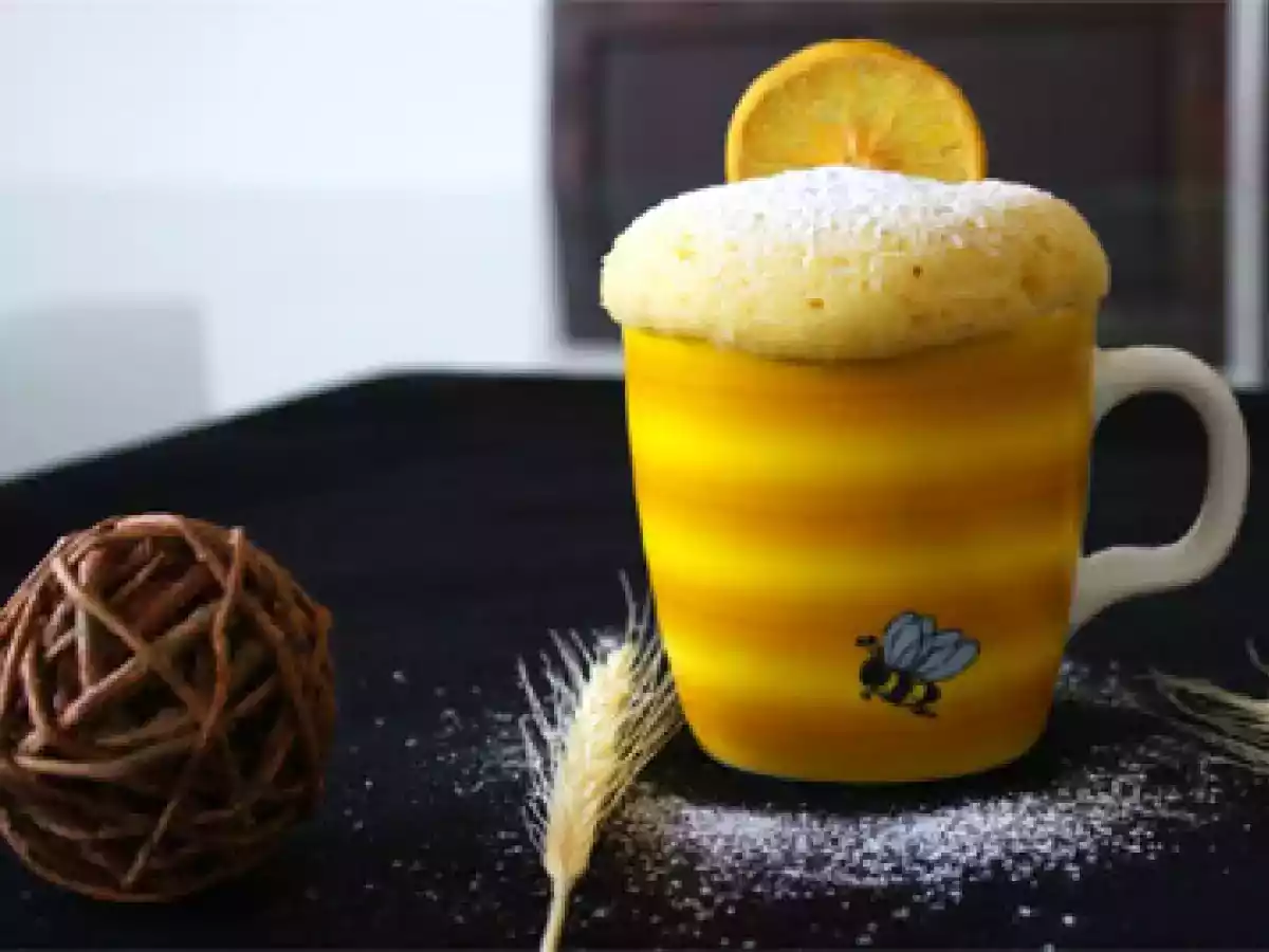 BOLO DE LARANJA NA CANECA