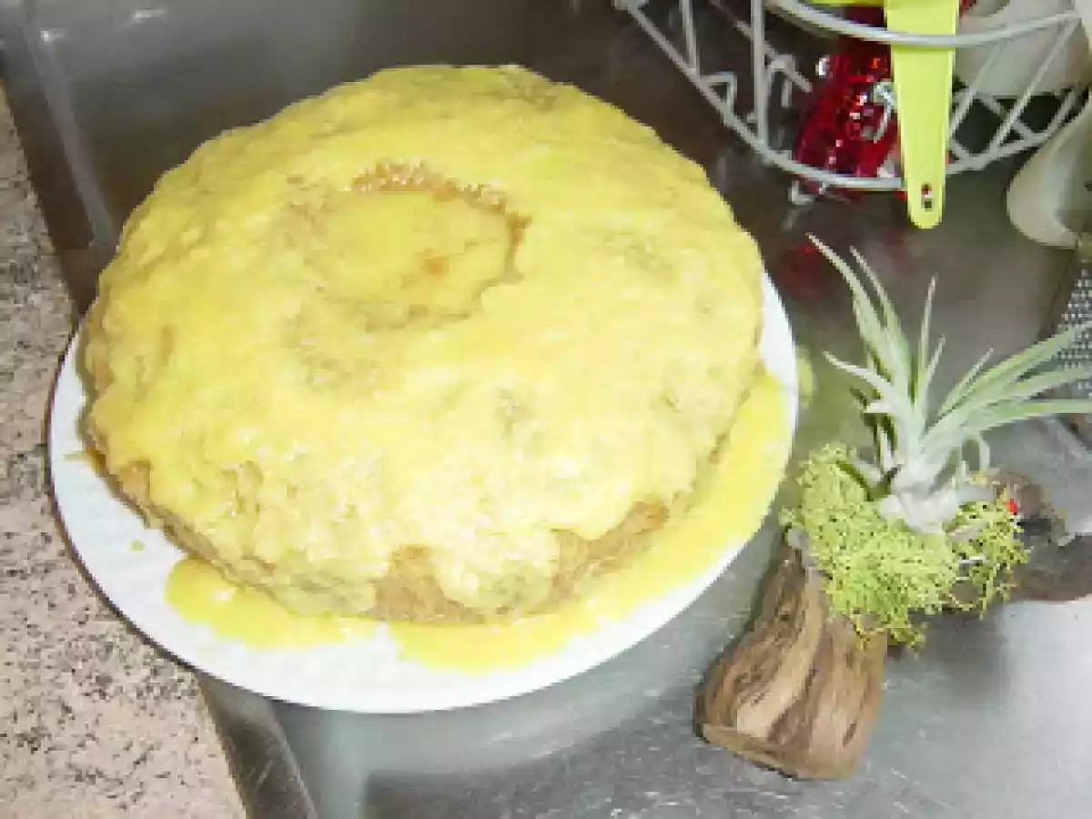 Bolo de Limão com cobertura de laranja - micro-ondas 15 minutos