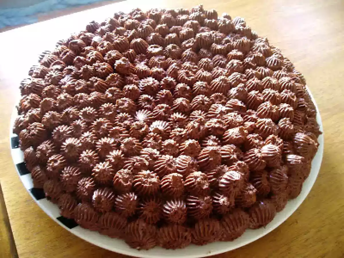 Bolo de limão com mousse de chocolate