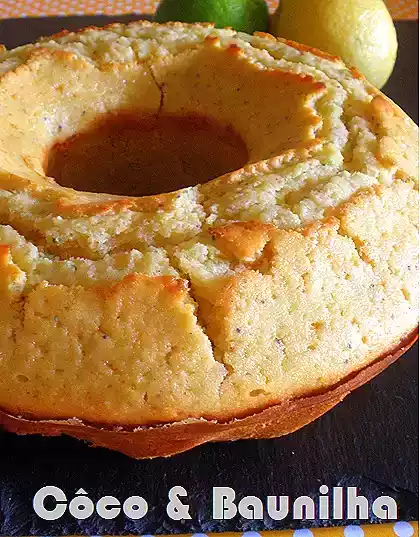 Bolo de limão com sementes de papoila