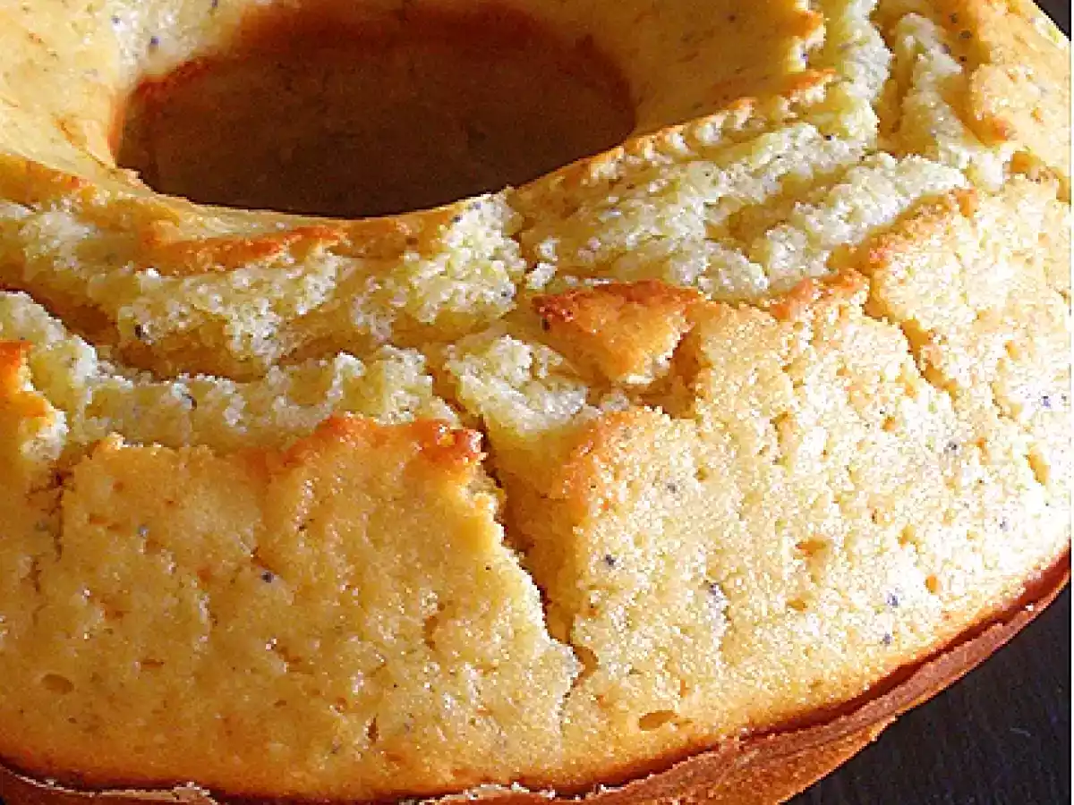 Bolo de Limão com Sementes de Papoila