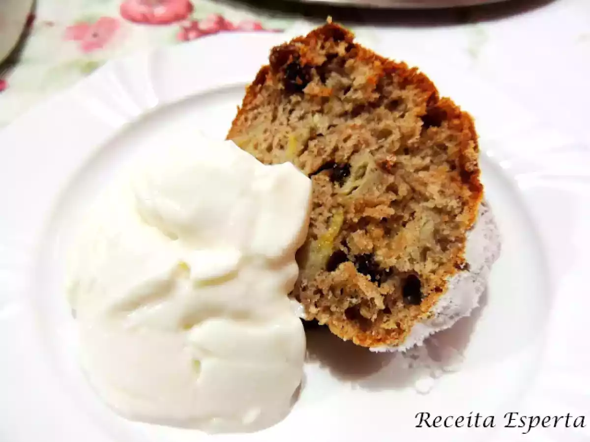 Bolo de Maçã, Banana, Uva passa e Canela - foto 3
