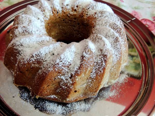 Bolo de canela, maçã e banana. Vai resistir?