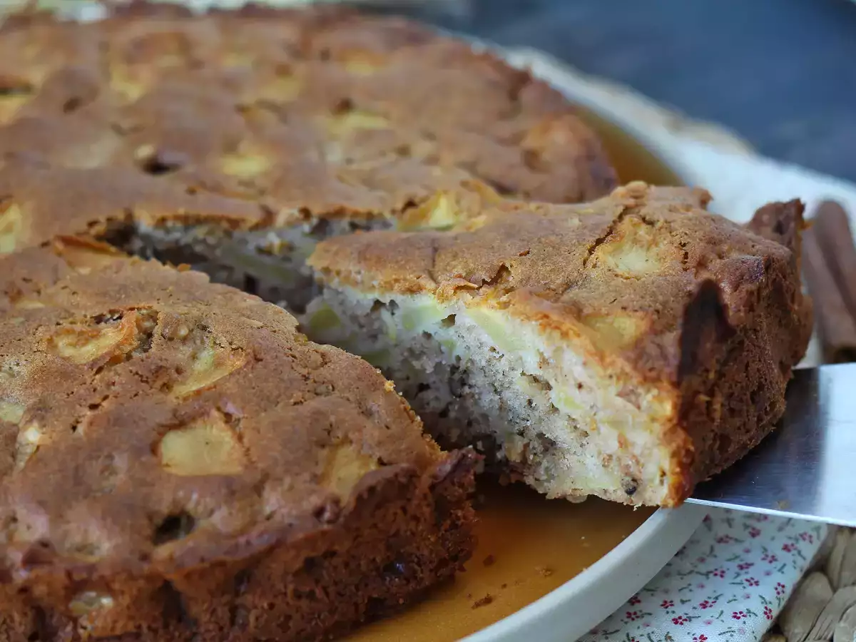 Bolo de maçã com canela e nozes - foto 2