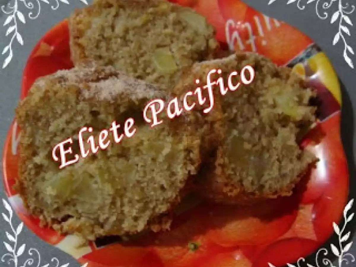 BOLO DE MAÇÃ E AVEIA